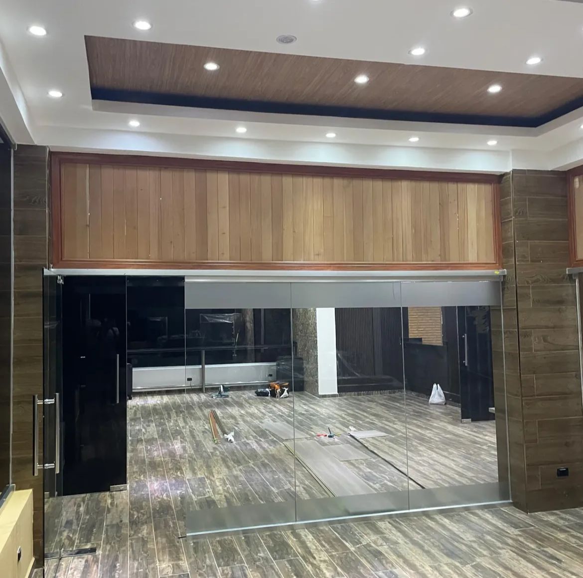 Trabajo de Decoración en techo y paredes 