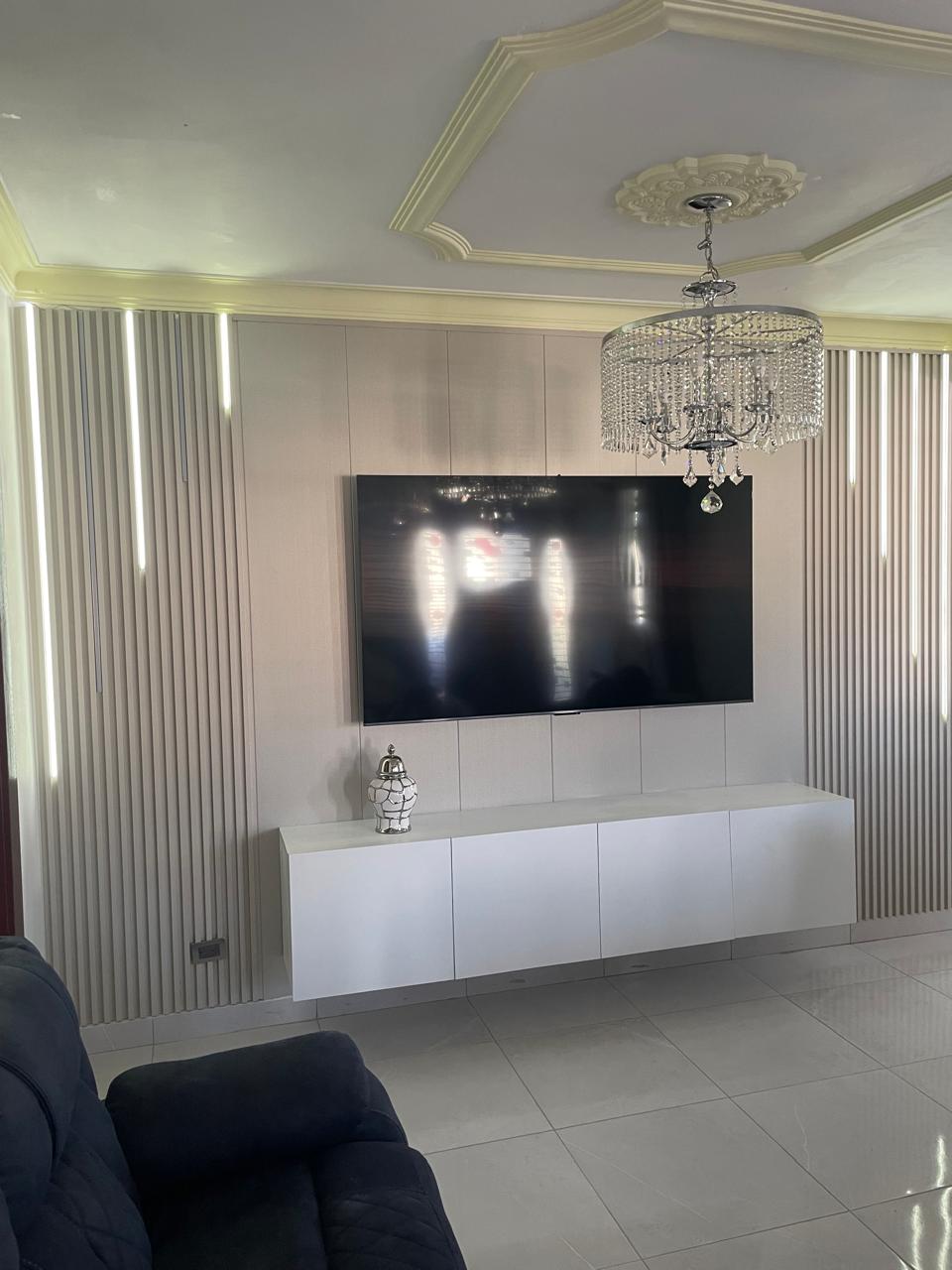 Trabajo de Decoracio mas repiza flotante 