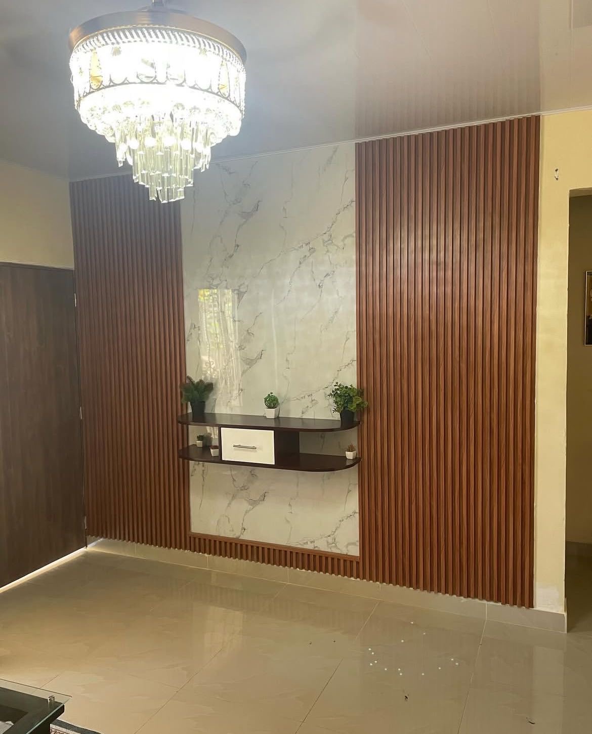 Trabajo de Pared decorativa y Repisa 