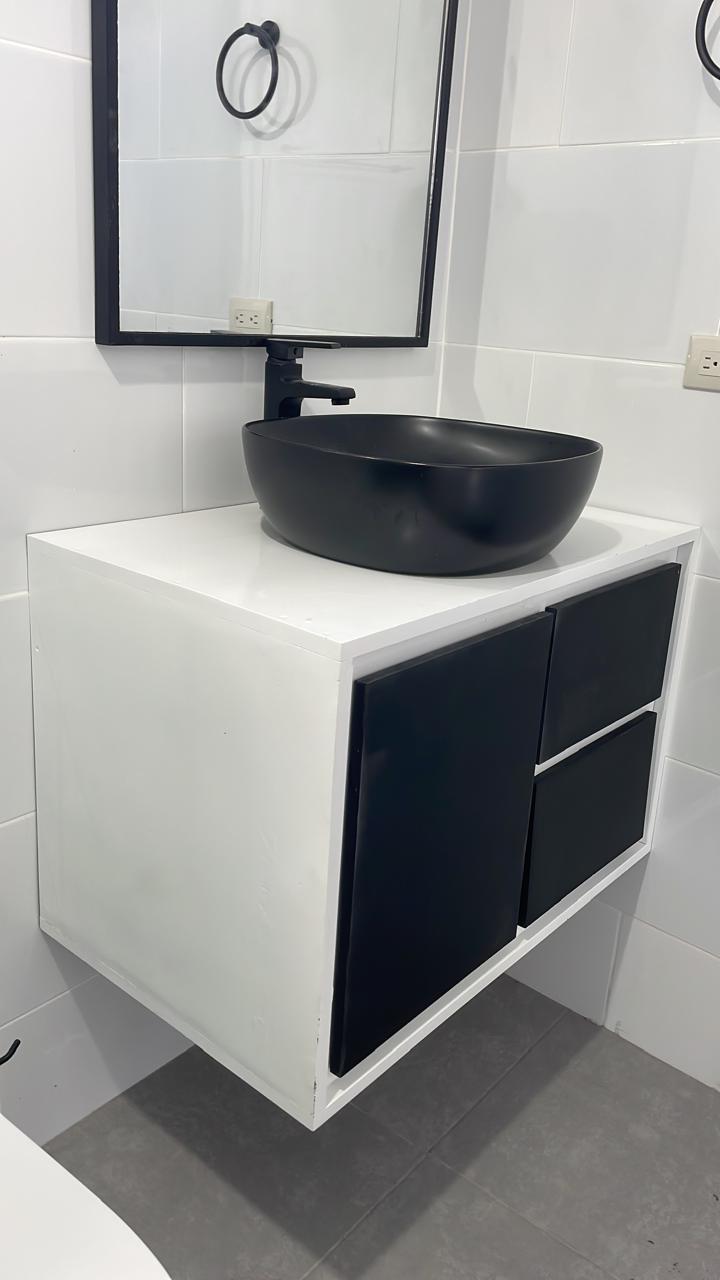 Mueble de bano en madera de roble con gabeta y puerta, incluye espejo he instalacion