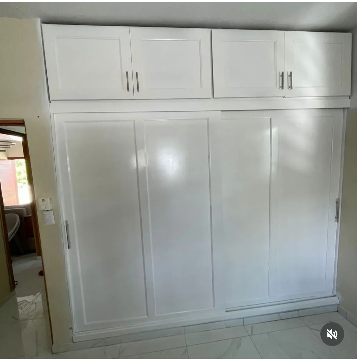 Trabajo de Clóset en color blanco 