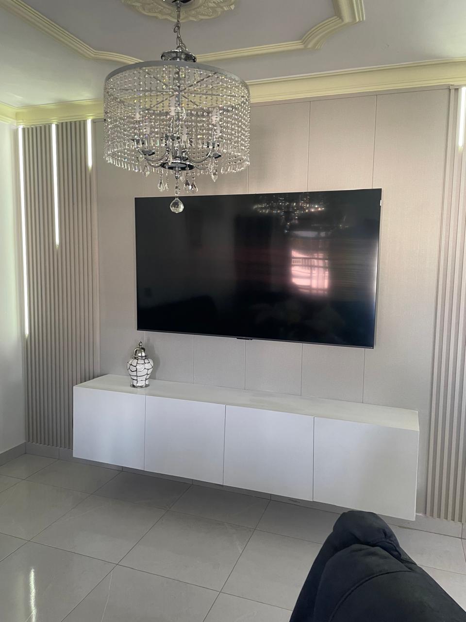 Trabajo de Decoracio mas repiza flotante 