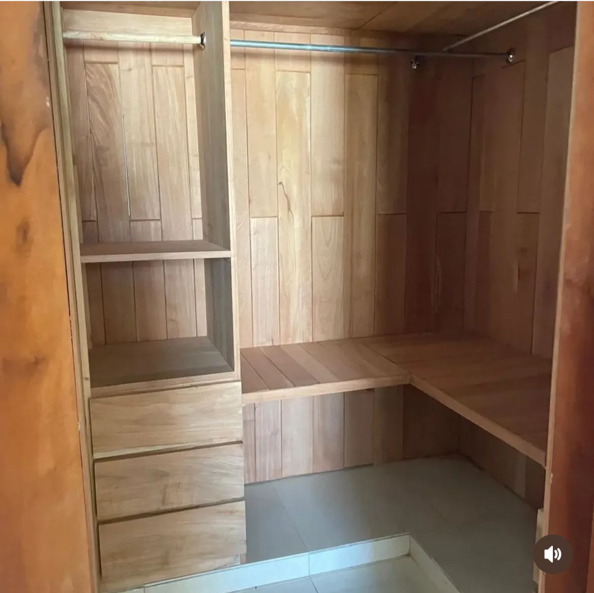 Trabajo de Clóset en color Natural 